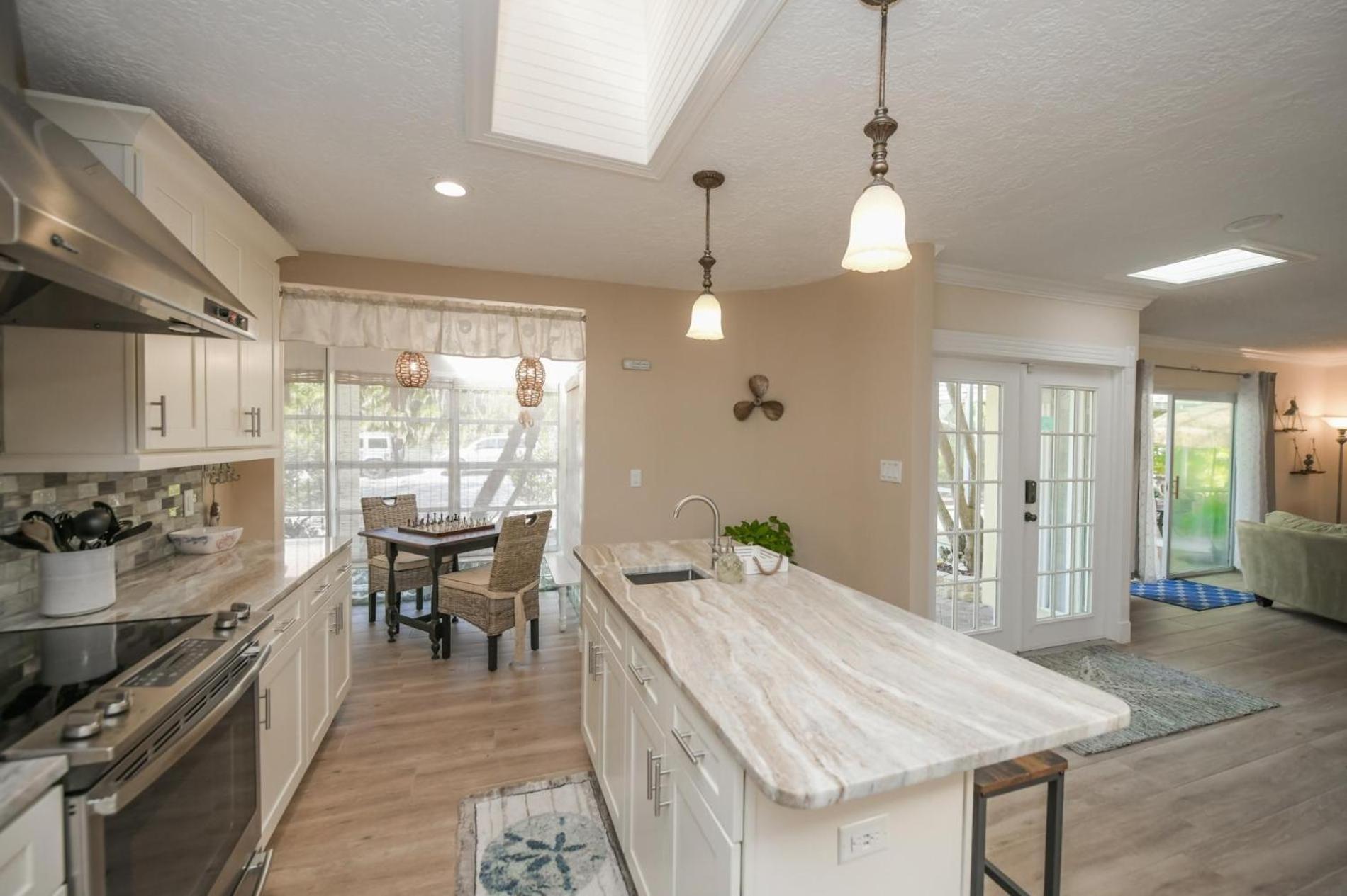Island Time - Home Wenclosed Lagoon Style Pool Spa Walk To Beach Bikes Holmes Beach Exterior foto